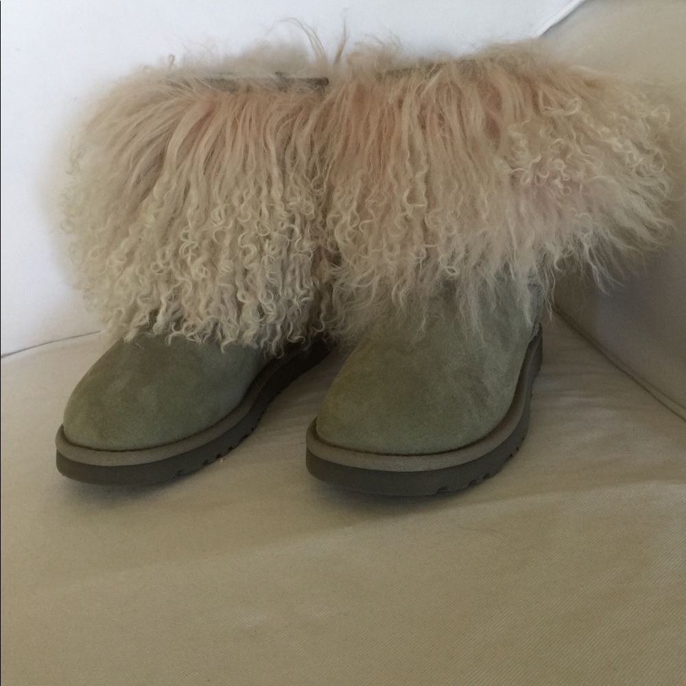 Uggs Mongolian Cuff Boots US size 5